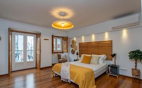 Superb Apartments Overlooking Graca In Lisbon